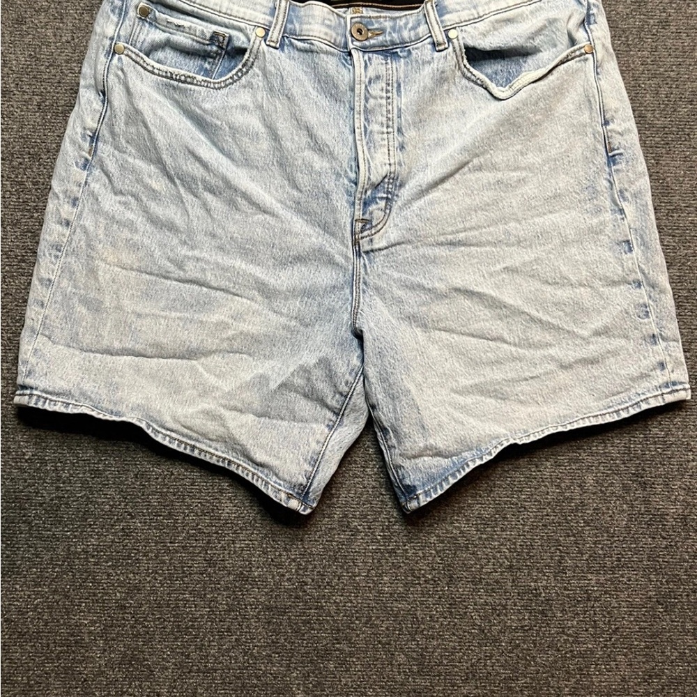 Torrid Shorts Jean Feel The Fit 18 Button Fly Plus Acid Wash Pockets - Picture 6 of 7